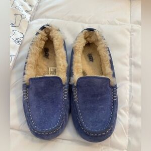 UGG Ainsley Cornflower (great with denim) blue  Suede Moccasins with Shearling